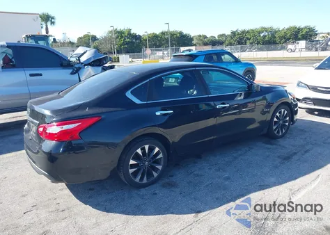 2016 Nissan Altima 2.5/2.5 S/2.5 Sl/2.5 Sr/2.5 Sv z USA, uszkodzony, nr VIN 1N4AL3AP0GN313805